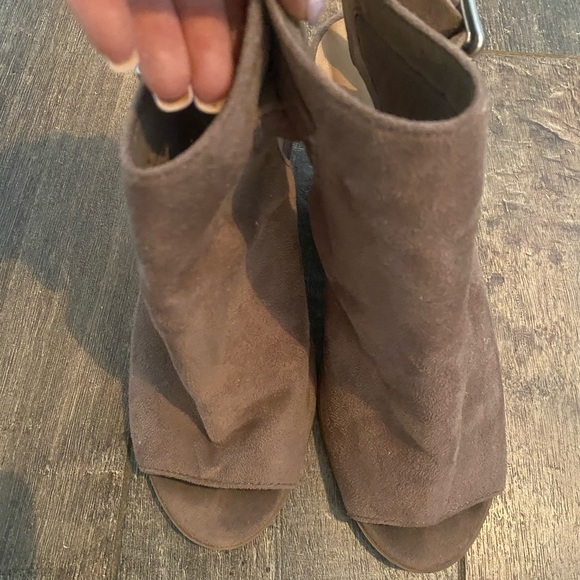 Boutique peep toe fall booties - Picture 4 of 4